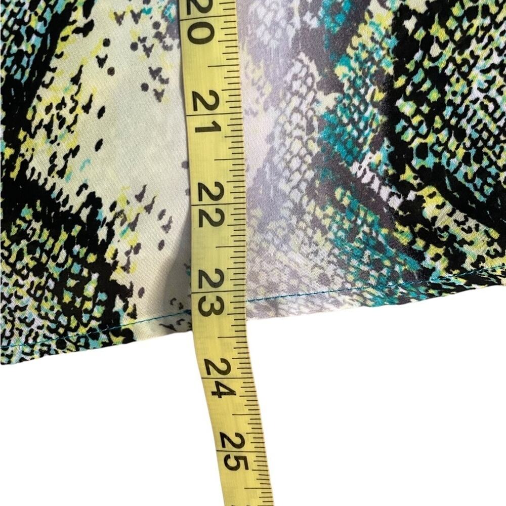 Worthington Sleeveless Blouse Womens P/M Green Snake Skin Print Casual - Picture 8 of 11